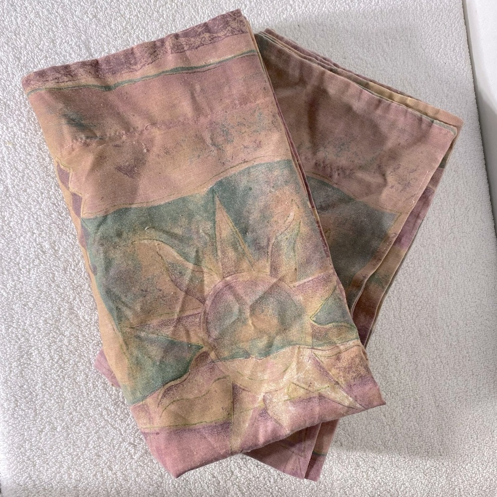 5/$35 Vintage 90s Southwestern Theme Print Pillowcases x2